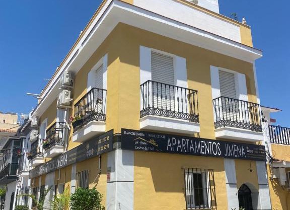 Bajos Jimena At Home