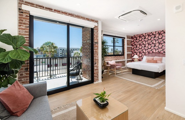 Balcony Suite 301 | The Brick Boutique Hotel