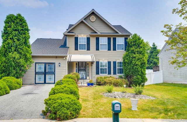 Baltimore Home w/ Deck, 9 Mi to Downtown!