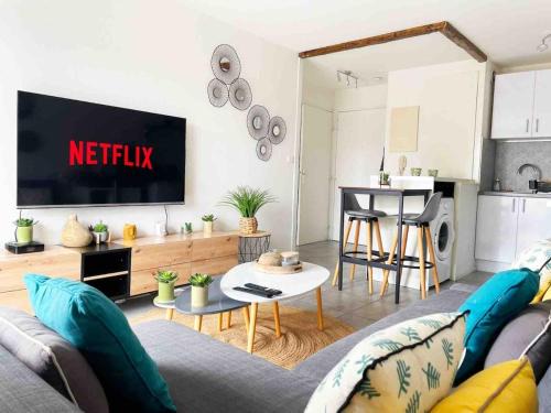 Bara ,Balcony ,Parking ,Patte d'oie neighborhood