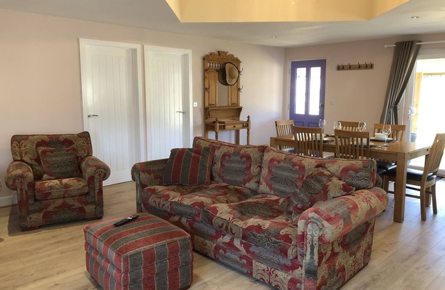 Barn Owl Lodge with hot tub - Adult Guests only