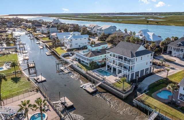 Barnacle Bill's: Inlet-Front w/Private Pool