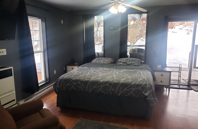 Barnhartvale Getaway Suite