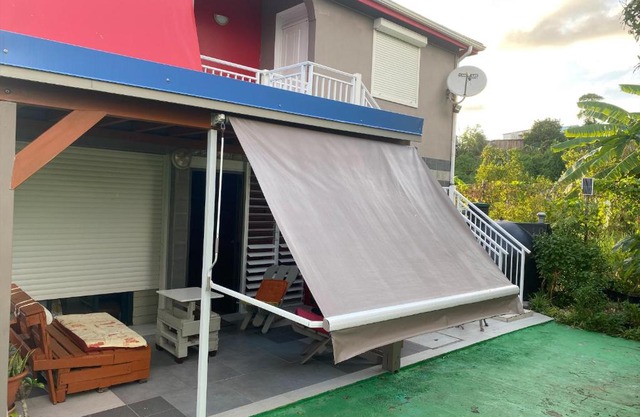 Bas de villa ensoleillé ventilé