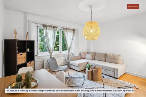Basic 3BR Flat with Balcony in Zurich