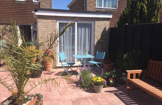 Basingstoke En Suite Room in Garden Annex