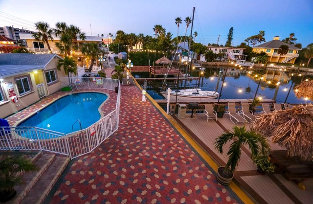 Bay Palms Waterfront Resort - Hotel and Marina