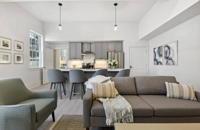 Bay St Louis Building | Old Town BSL