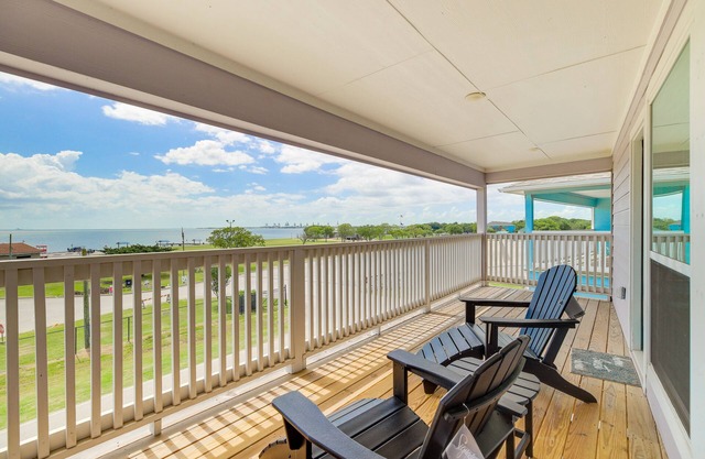 Bay-View La Porte Home Rental: Steps to Beach!