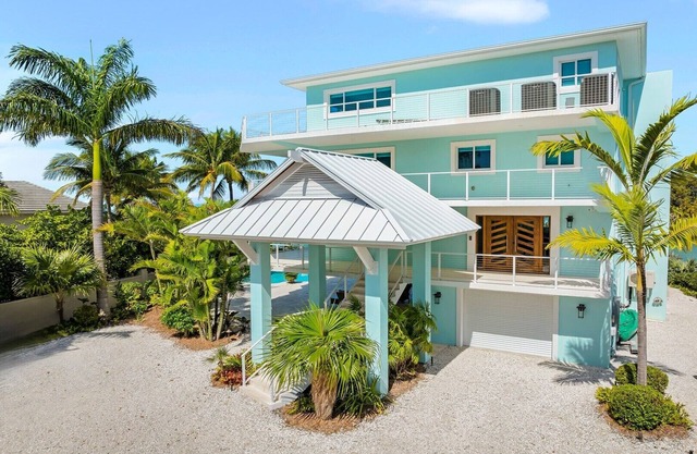 Bayfront Bliss in Lower Matecumbe – 4BR/3.5BA with Heated Pool