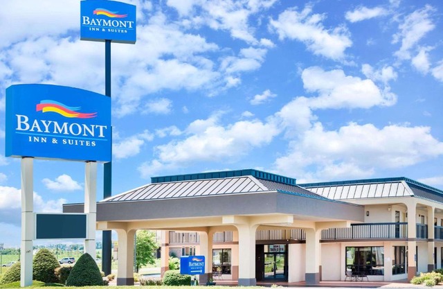 Baymont by Wyndham Clarksville Northeast