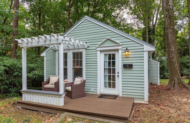 Be Our Guest at The Cottage, Walkable to UNC & downtown Chapel Hill