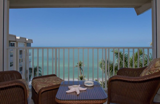 Beach front luxury condo. Top floor overlooking the Gulf of Mexico.