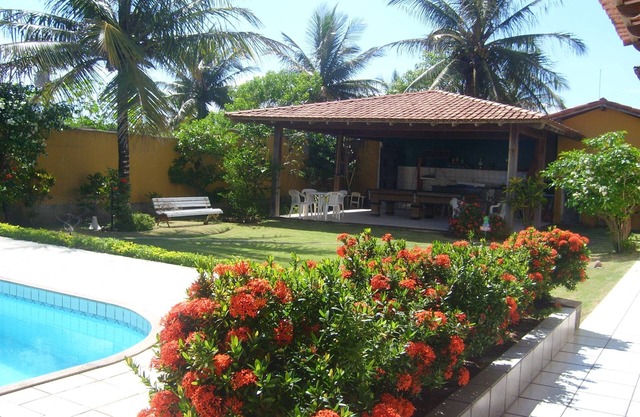 Beach house duplex 20m from the beach with pool, barbecue and official pool
