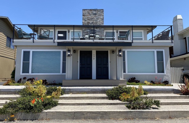 Beach House Overlooking Seacliff State Park and Rio Del Mar Beach, Aptos