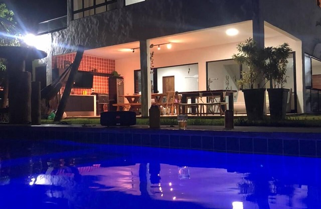 Beach house with pool and complete recreation area. 30 meters from the sea!