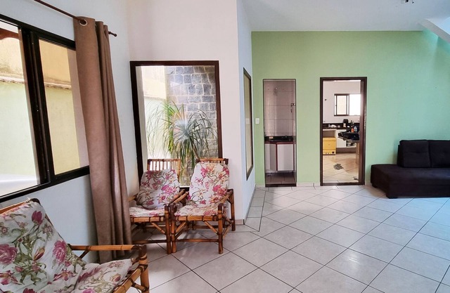 Beach side house w/ pool in upscale condominium