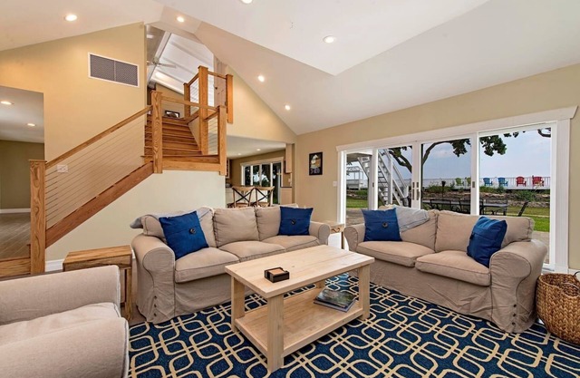 BeachFront 5BD Steps to Cedar Point Private Beach