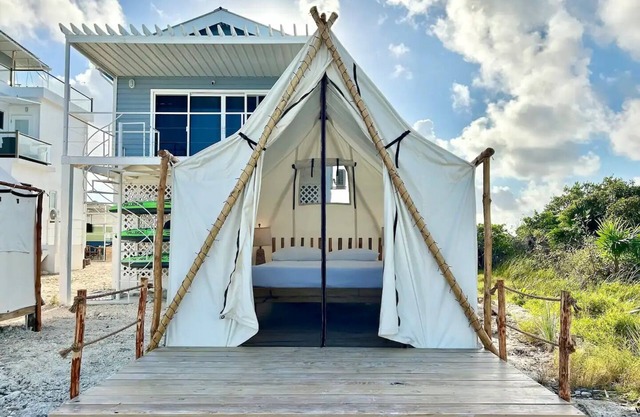 Beachfront Glamping #1 w/Breakfast
