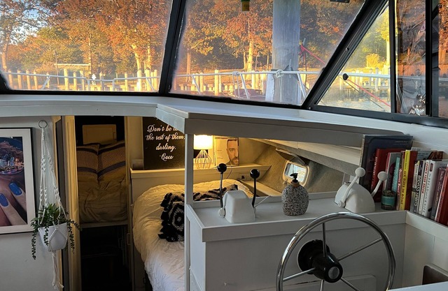 Beachfront serenity! Sleep on the water +under the stars 🧜🏼‍♀️✨