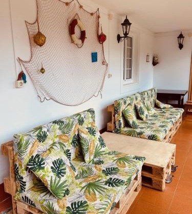 Beachfront Surf & Holiday House, Charming & Quiet