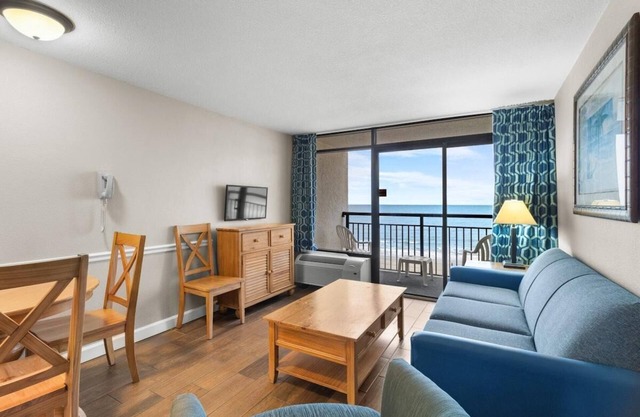 Beachy Oceanfront Suite 7th Flr With Breakfast