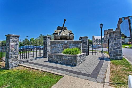 Beacon Apt with Patio and Grill Walk to Main St!