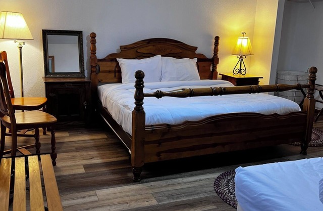 Bear Lake Private Suite sleeps 3