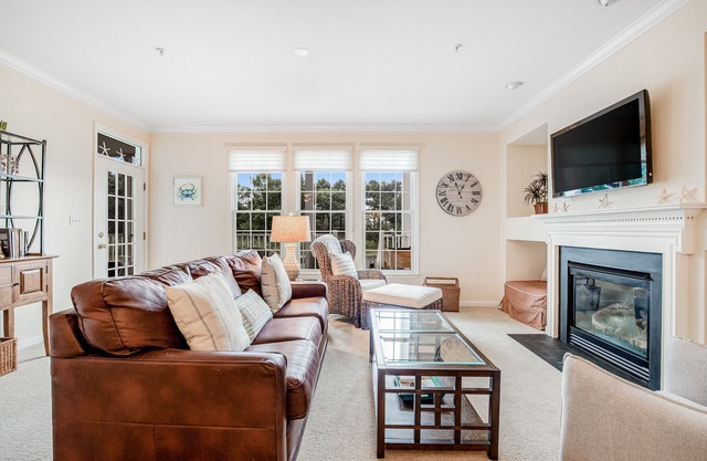 Bear Trap Dunes Lake View Condo w/WiFi, Shared Pools, Tennis, & Gym - Dogs OK