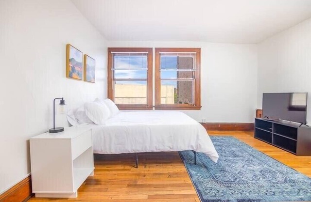 Beautiful 1 Bed Apt Close to Hospitals!