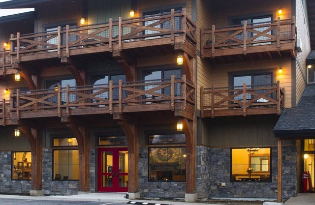 Beautiful 1 bedroom unit at resort, sleeps 4