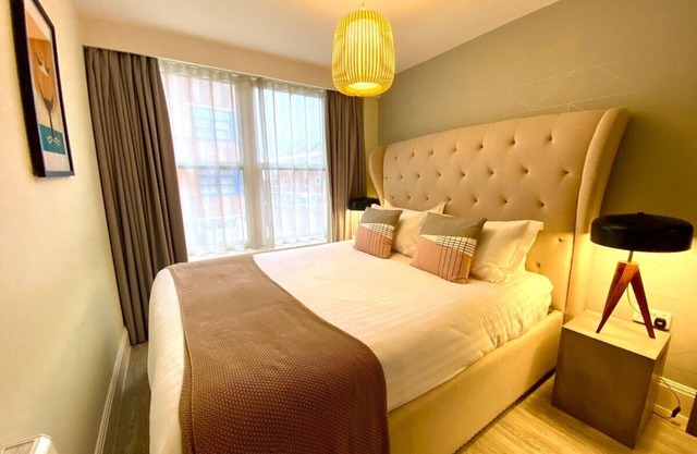Beautiful 2 Bedroom Apartment inc. Parking & Wifi