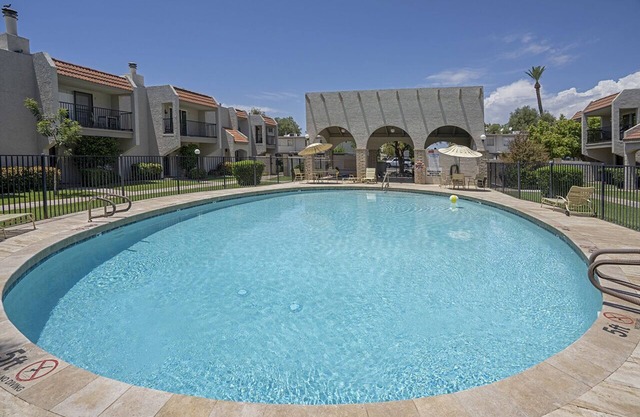 Beautiful 2 bedroom condo, GREAT LOCATION!