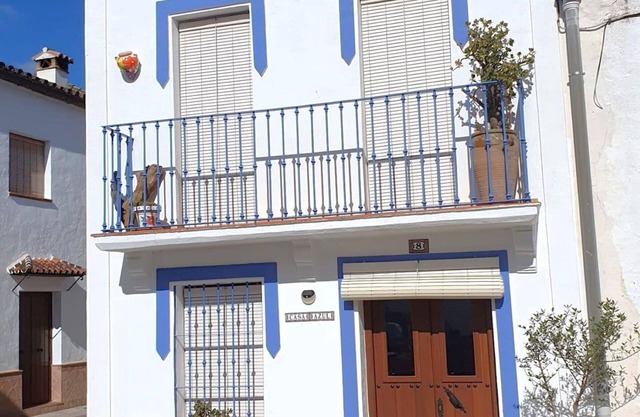 Beautiful 2-bedroom house with terraces in El Colmenar