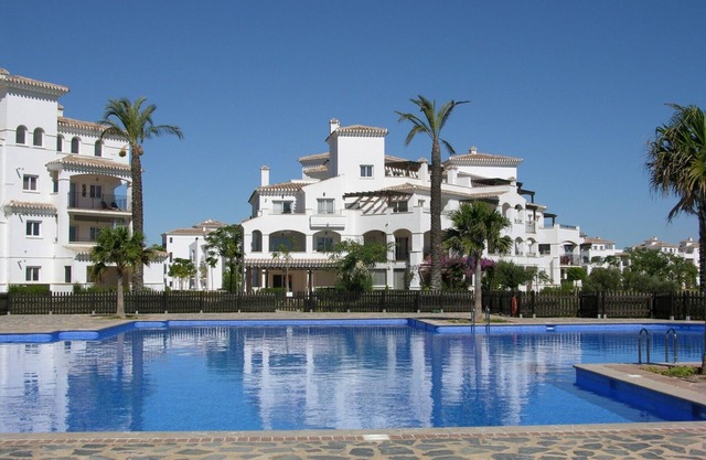 Beautiful 2 Bedroom Property With Tourist Licence