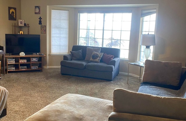 Beautiful 3 Bedroom House BBQ near Sequoia/Kings NP