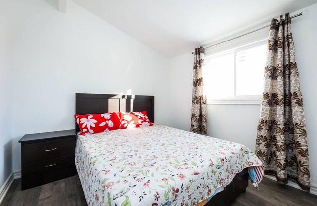 Beautiful 3 bedroom cottage located in Mono
