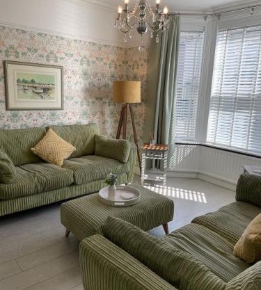 Beautiful 3 bedroom house close to Lowestofts south beach