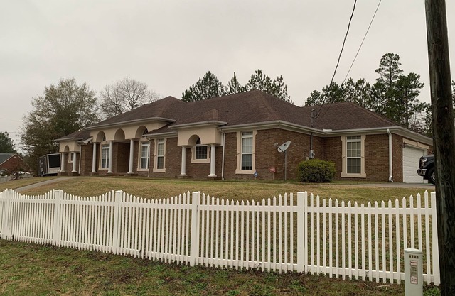 Beautiful 4 bed/3Bath House for Master’s Week