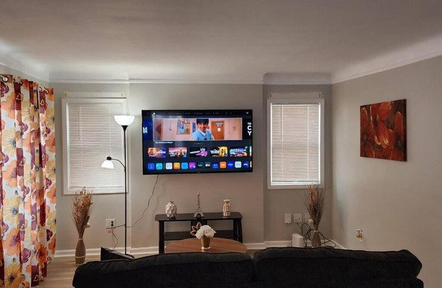 Beautiful 4 bedroom in Cleveland