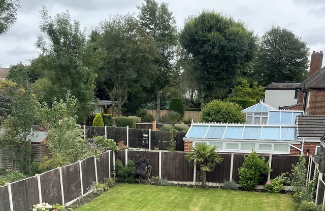 Beautiful 5-Bed House in Walsall