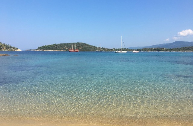 Beautiful apartment in front of an amazing sea!