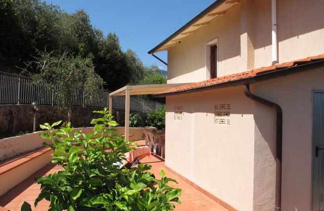 Beautiful apartment for 10 guests with WIFI, TV and terrace