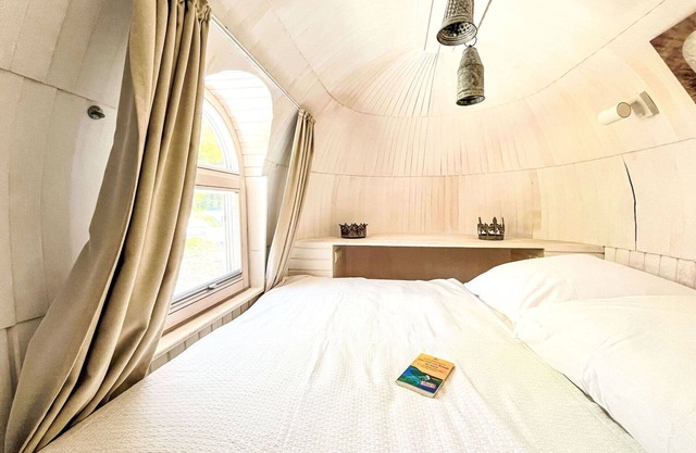 Beautiful apartment in villa for 2 guests with terrace and pets allowed