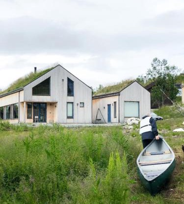 Beautiful Architecture By Vågslidvatnet Lake