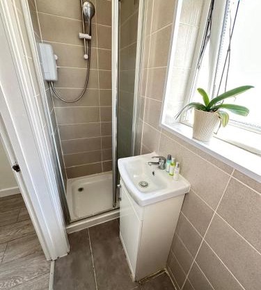 Beautiful Family Apartment In London