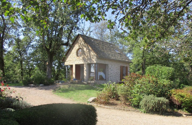 Beautiful Gite with bedroom loft, new kitchen, fully equipped w/AC/heat