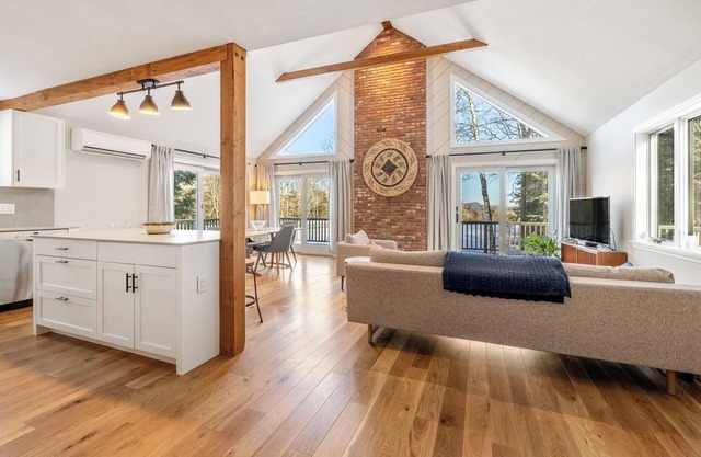 Beautiful Golf Course Home in Eastman