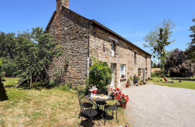 Beautiful home in Andouillé-Neuville