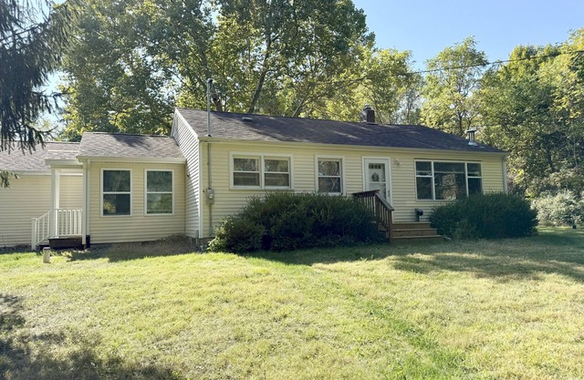 Beautiful Home Close to MSU and Downtown in a Safe Country Setting